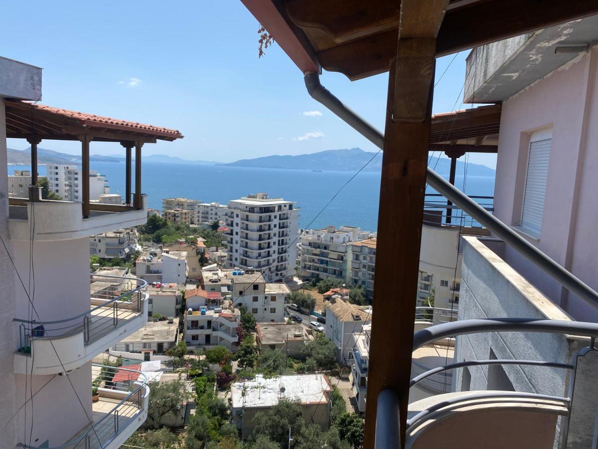 Blue Breeze Attic Apartments Sarandë Exteriör bild