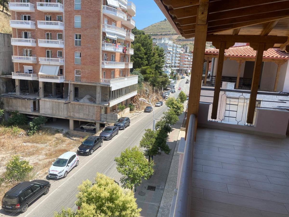 Blue Breeze Attic Apartments Sarandë Exteriör bild